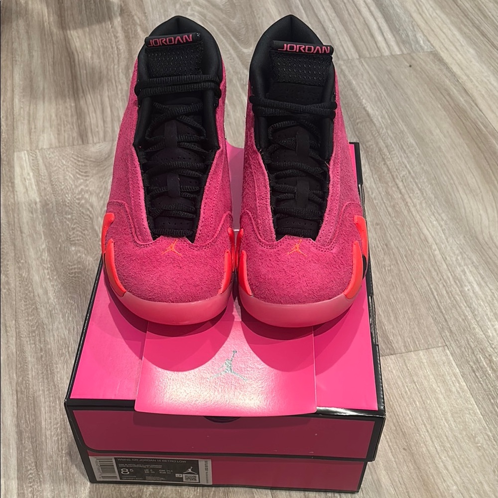Jordan 14 Retro Low Women's size 8.5
DH4121-600 brand new never worn